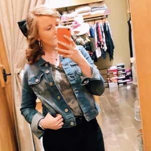 Meet your Posher, Lauren